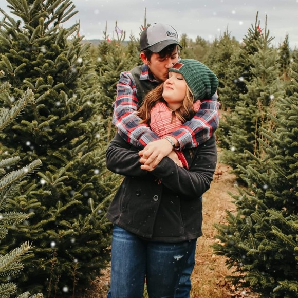 Meet your Posher, Taylor - Picture 2 of 4